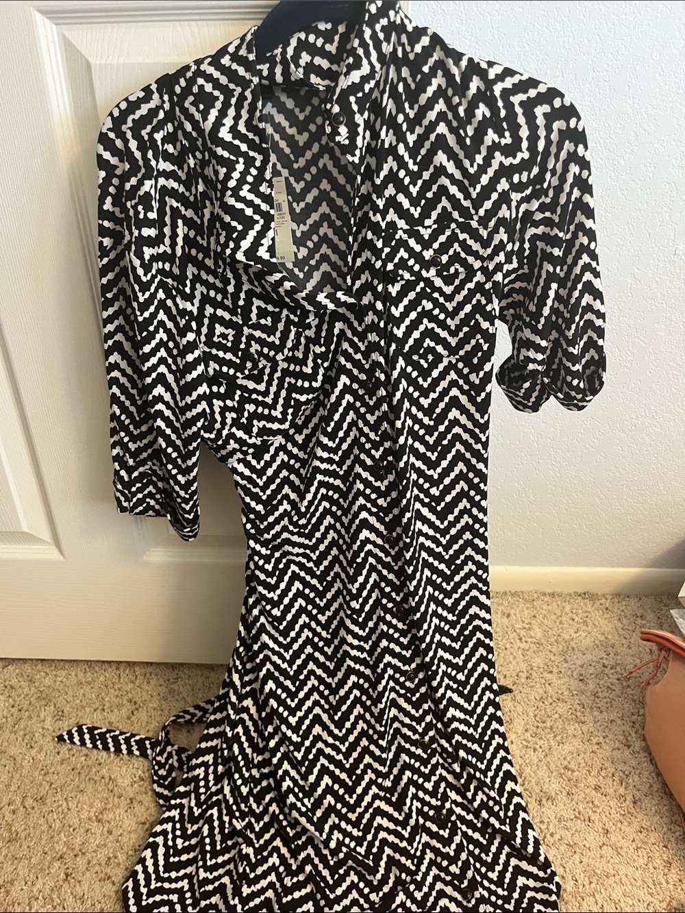 Ann Taylor Black and White Zigzag Maxi Dress